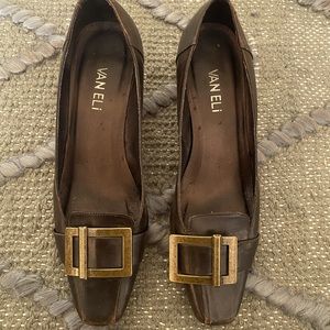 VanEli Metallic Buckle Accent Pumps in Womens Size 6